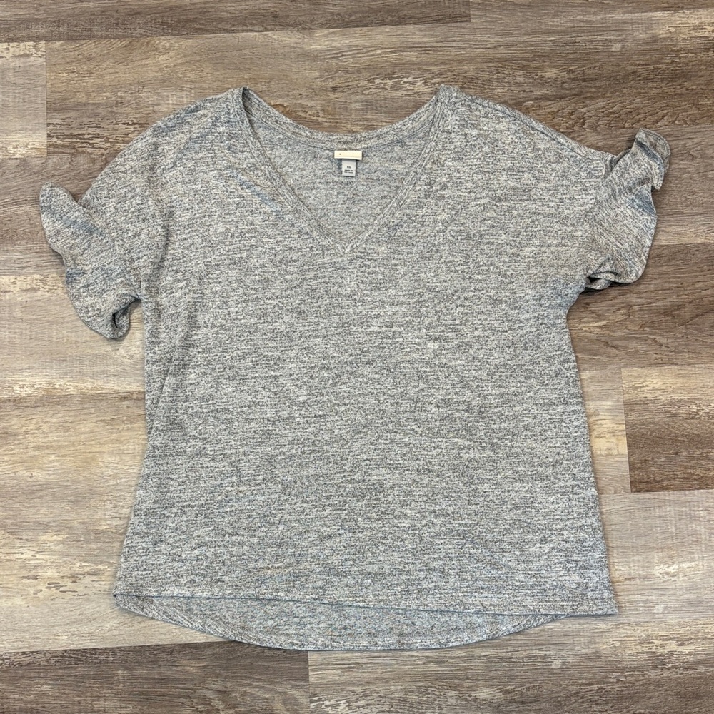 a new day Heather Gray Short Sleeve V-Neck Tee